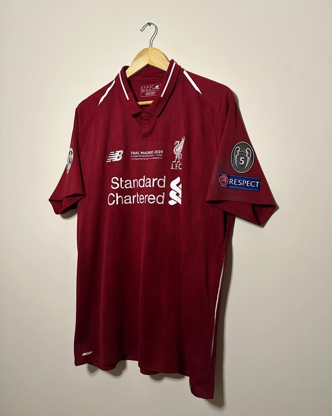 Now-this-is-a-special-one_-😍-NOW-FOR-SALE_-🚨🏷️🔥-Trent-Alexander-Arnold-Liverpool-FC-home-UCL-final-edition-football-shirt-XL__Very-rare-col_2.jpg