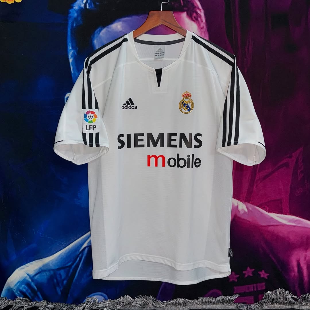 Zidane-x-Real-Madrid-2003-2004-home-🇪🇸___halamadrid-_classicfootballshirts-_blokecoreoutfit-_brunolee76-_football1992jerseyJPG.jpg